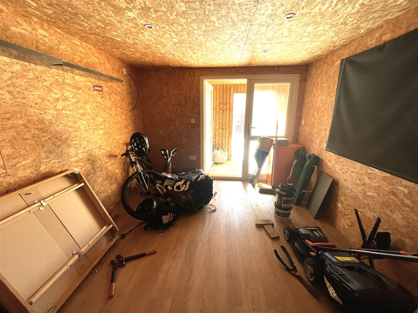 Brynllwchwr Road, Loughor, Swansea, SA4 6SQ